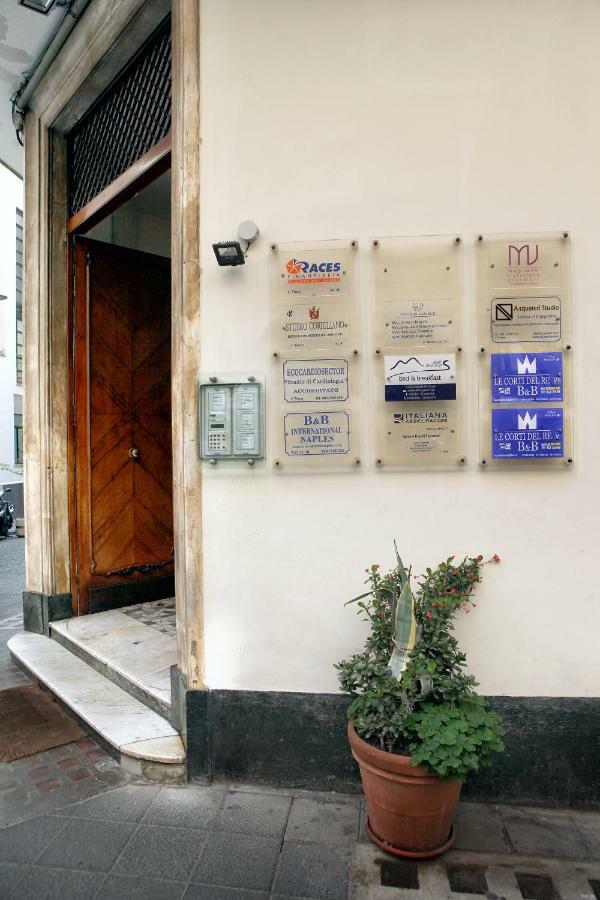 Le Corti Del Re Guesthouse Naples Exterior photo